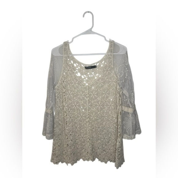 Cream Lace crocheted Blouse with Three-Quarter Sleeves - Picture 1 of 3
